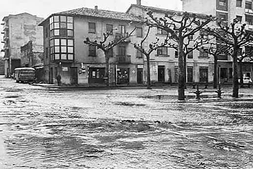 Zona de Pequeñeces, Augusto G. Linares y Avenida de España.