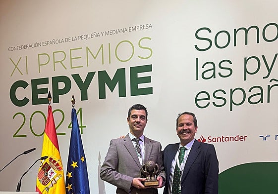 El CEO de Acorde, Manuel Lobeira (izquierda), junto a Santiago Díaz, director de Gestión Interna.