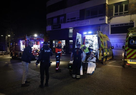 Revuelo en la calle Arrabal por el incendio de una cocina