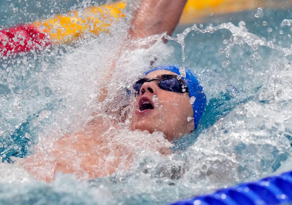 Teo del Riego fue medalla de bronce en los 100 metros espalda en el Campeonato de España en Sabadell.