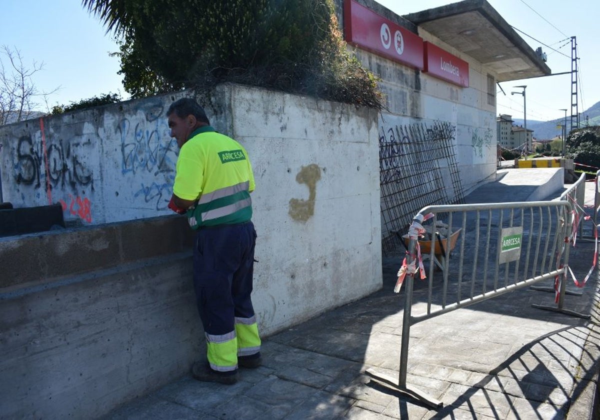 Trabajos de mejora de la estación de Lombera.