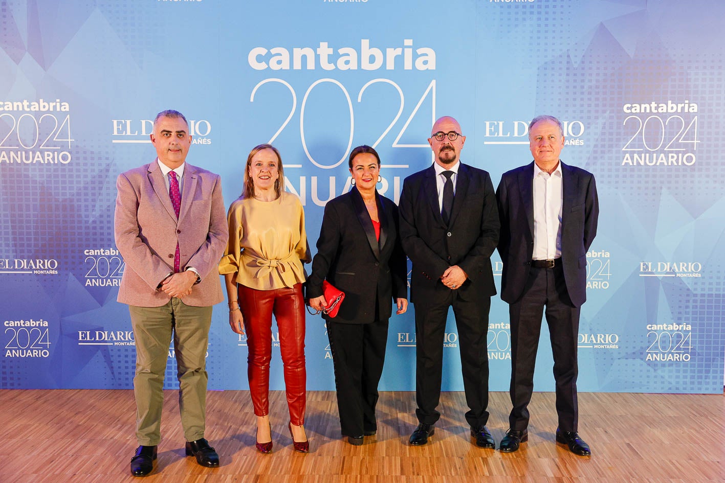 Roberto Media, Isabel Urrutia, Begoña Gómez del Río, César Pascual y Eduardo Arasti.