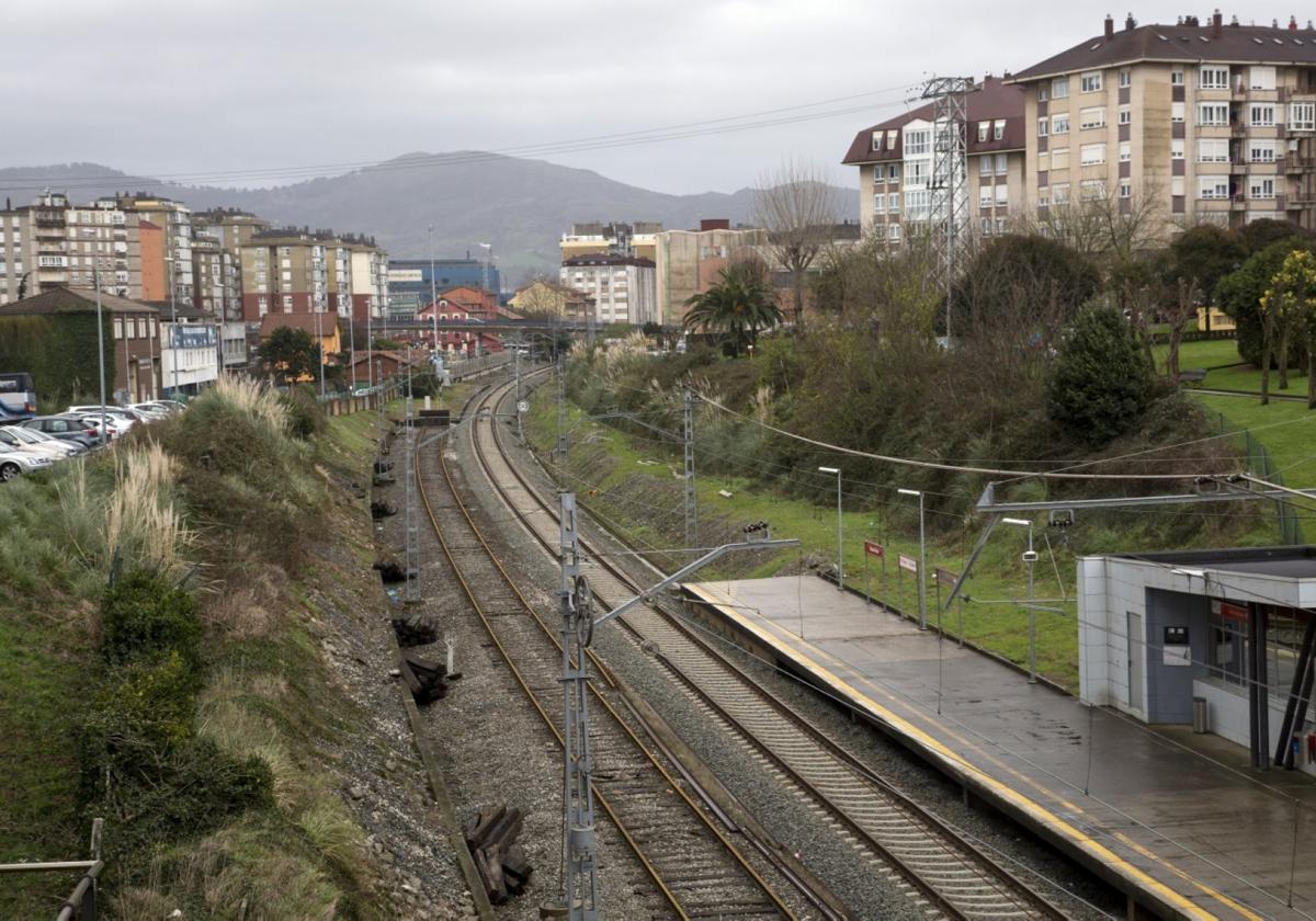 La Comisión de Urbanismo de Camargo aprueba la cubrición de las vías