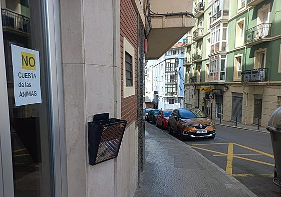 Los vecinos de Alcázar de Toledo muestran su rechazo a que su calle se llame Cuesta de las Ánimas.