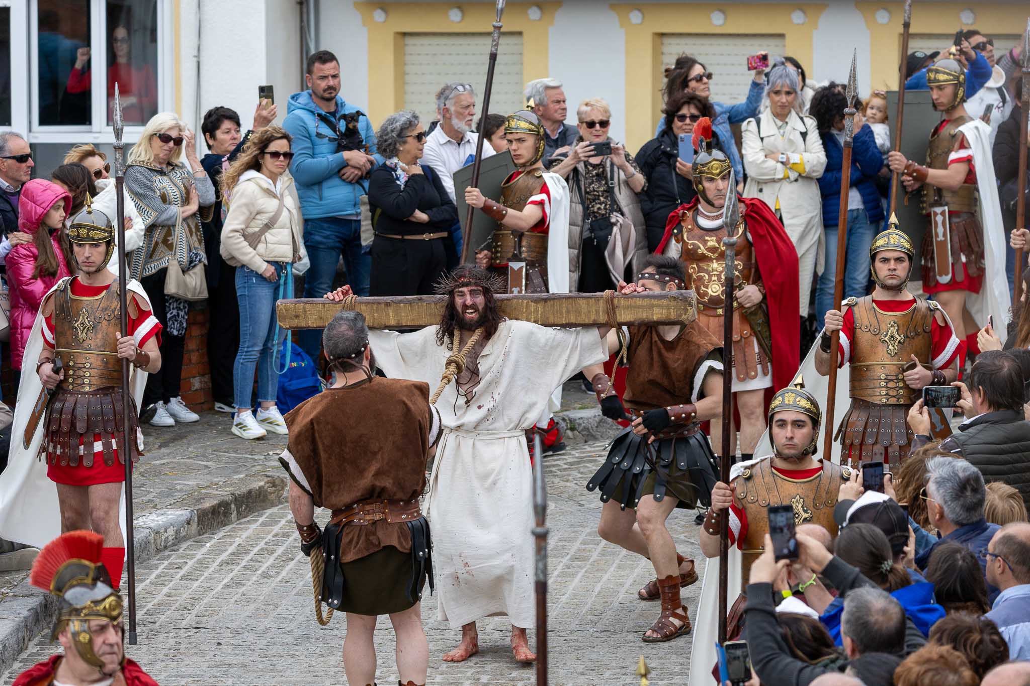 Cristo emprende el Vía Crucis.