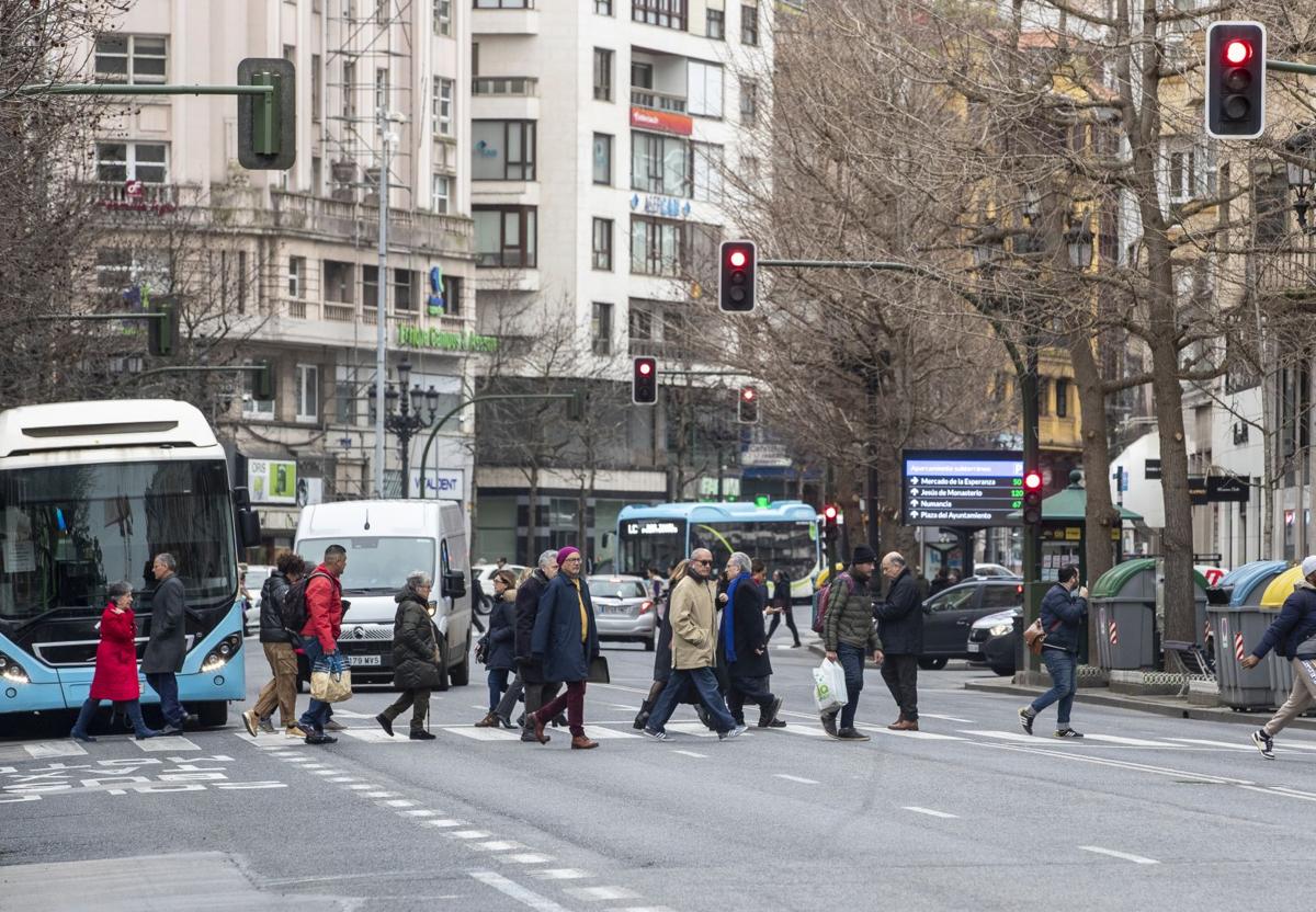 Los vecinos de Santander pagan 736 euros al año en impuestos, 31 euros por encima de la media nacional