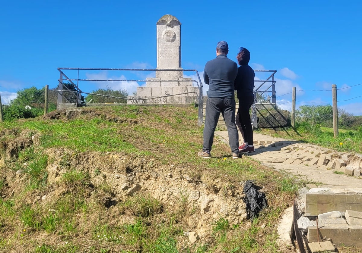 Un argayo vuelve a poner en peligro el monumento al Pájaro Amarillo