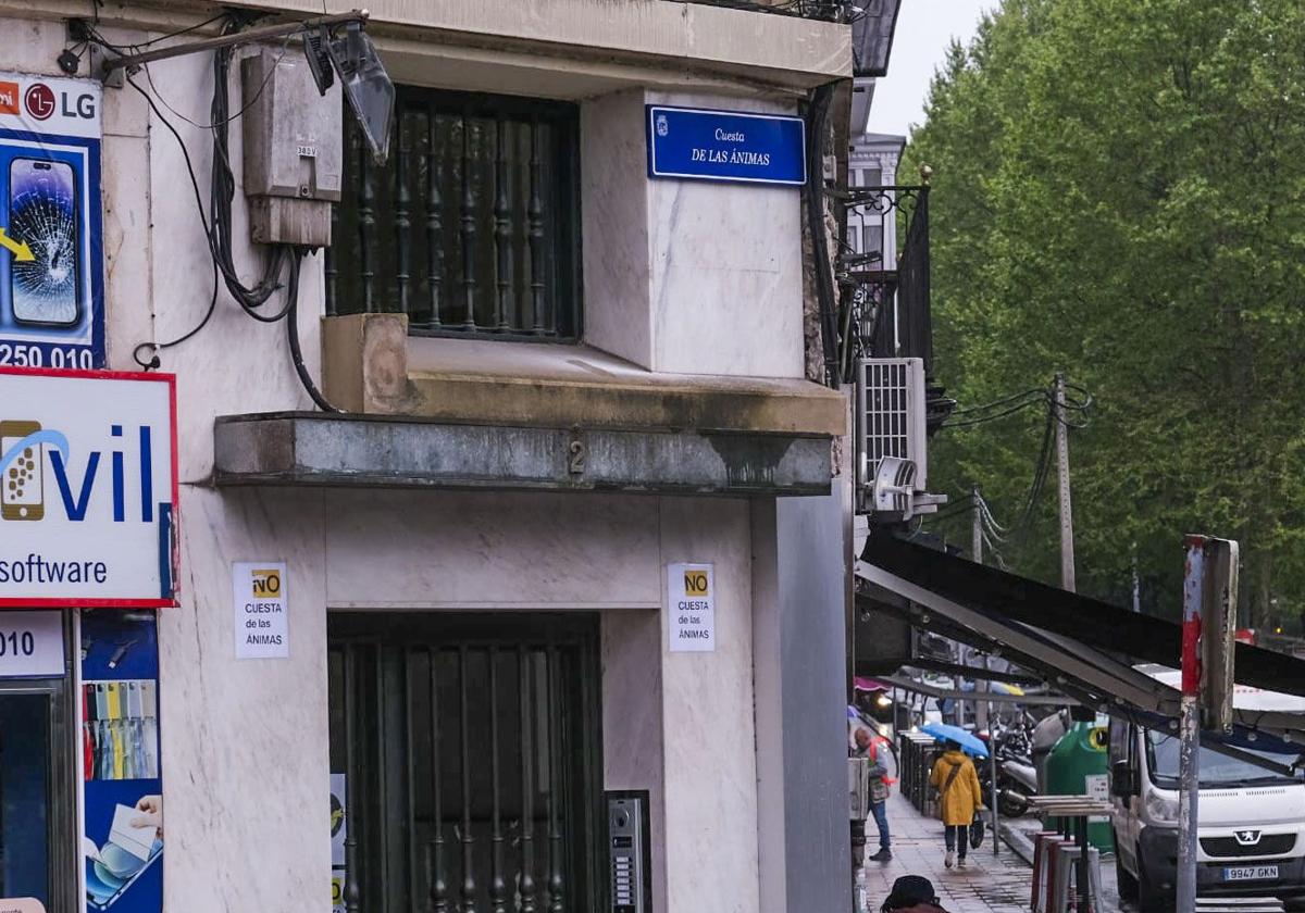 La calle Alcázar de Toledo de Santander ya es Cuesta de las Ánimas a pesar de la oposición vecinal