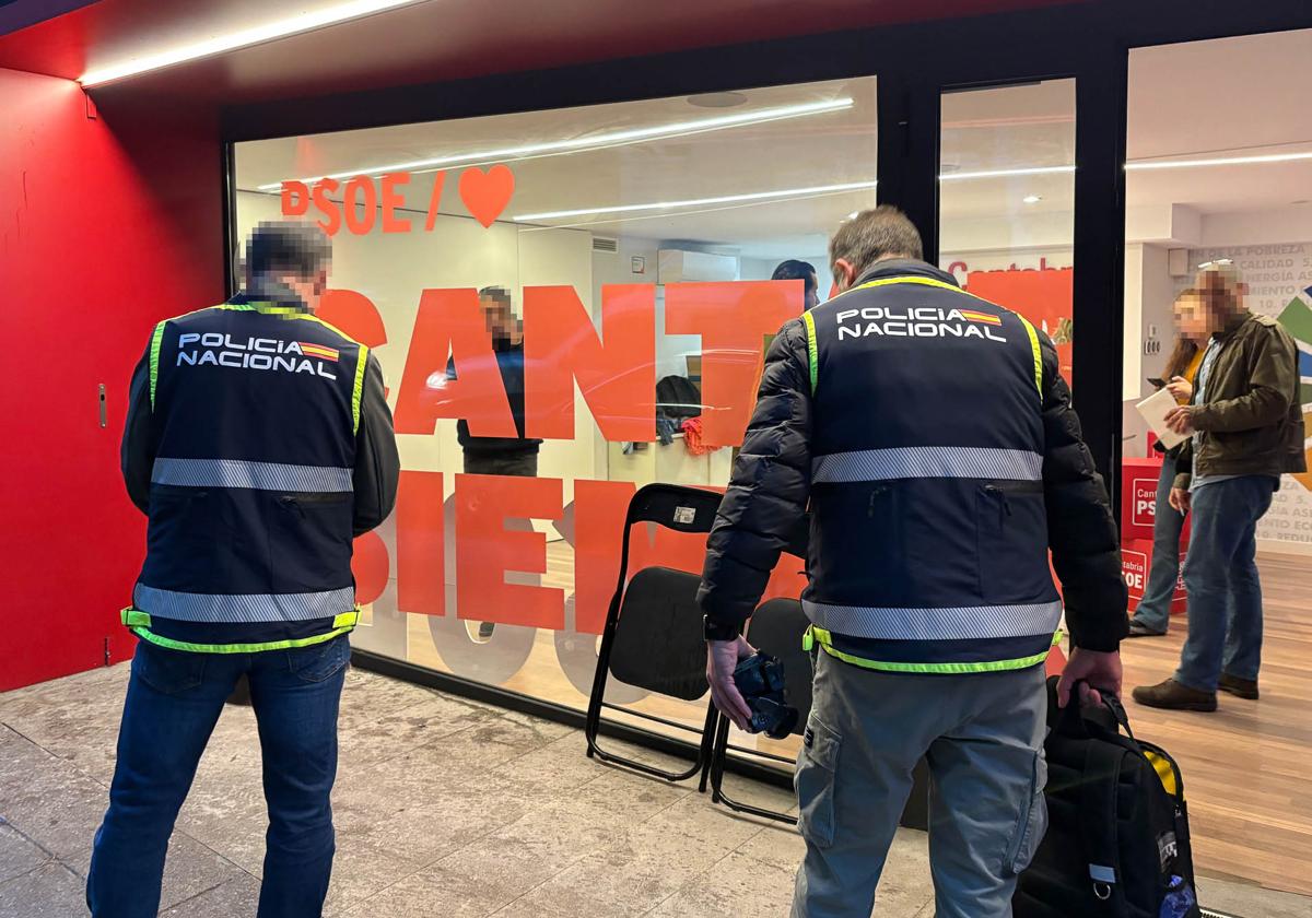 El PSOE de Cantabria recibe el apoyo de la clase política tras el ataque a su sede