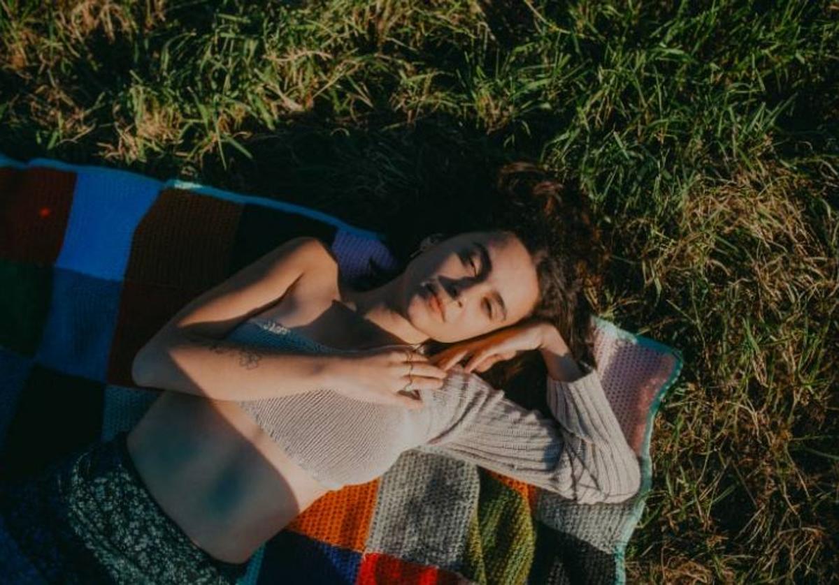 Alba Armengou presenta el viernes su disco 'Blancos y grafitos' en el Aula de Música de la UC