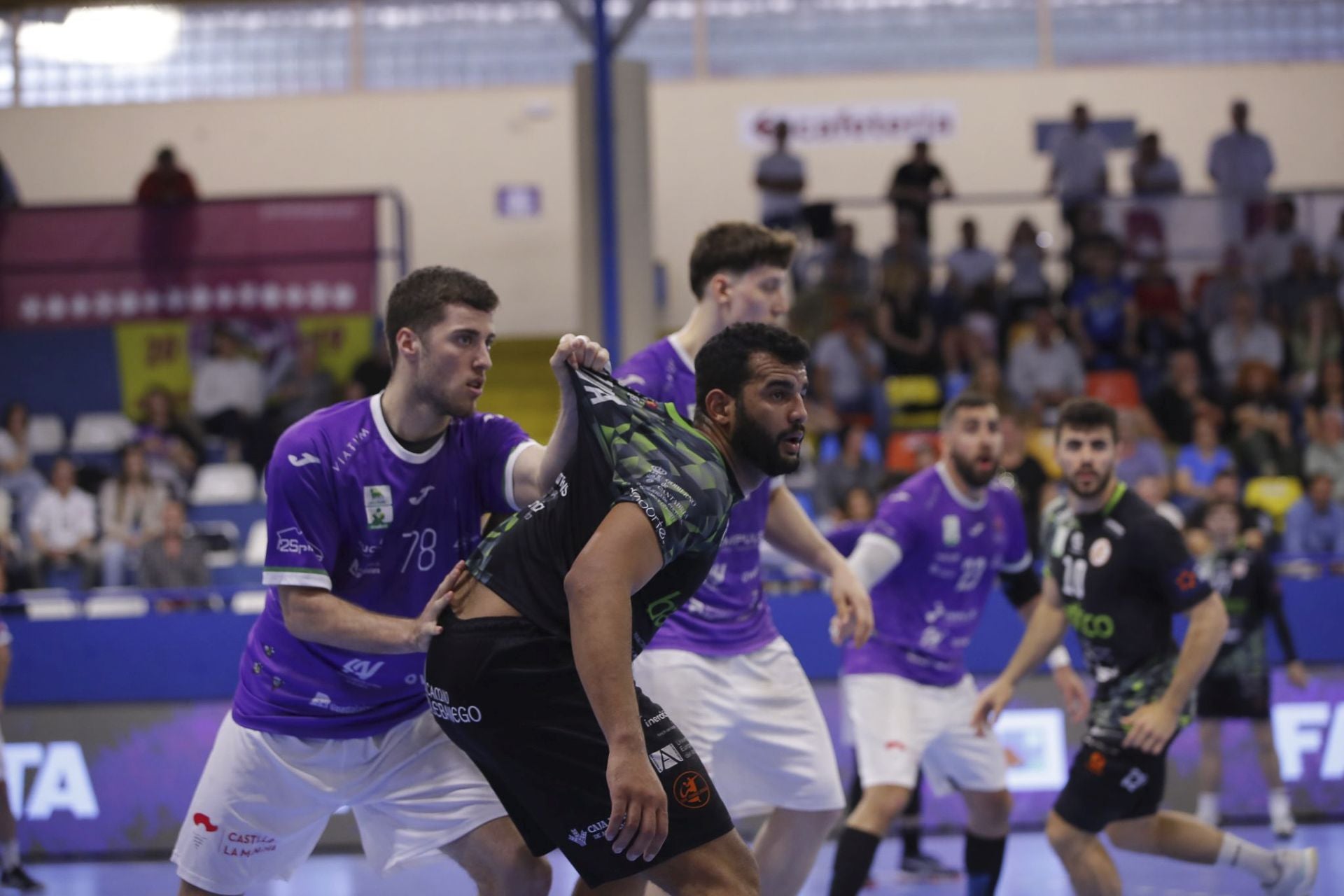 El Bathco cae ante el ímpetu morado