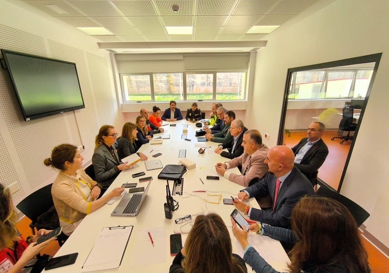 Reunión del Cecop, que ha tenido lugar desde las 15.30 horas en la sede del 112 con las principales autoridades políticas, Guardia Civil y Policía Local