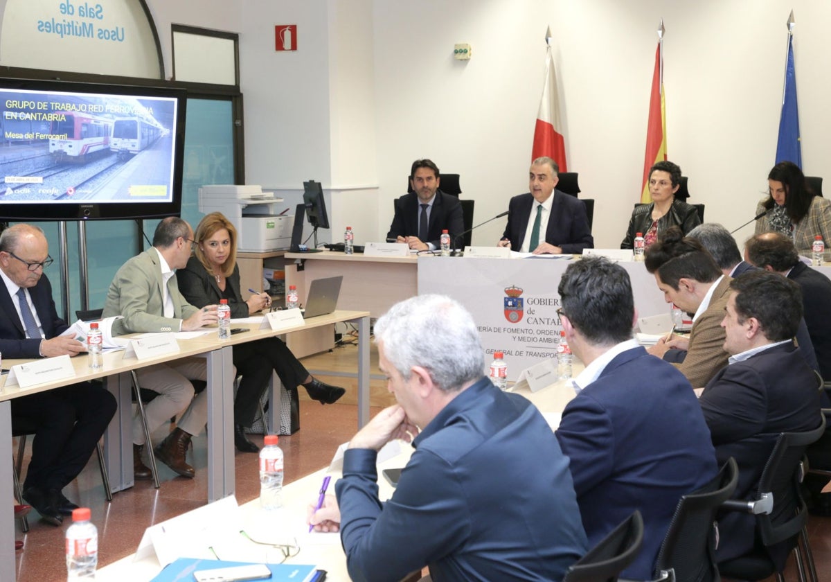 Los usuarios de Renfe volverán a sufrir transbordos este verano
