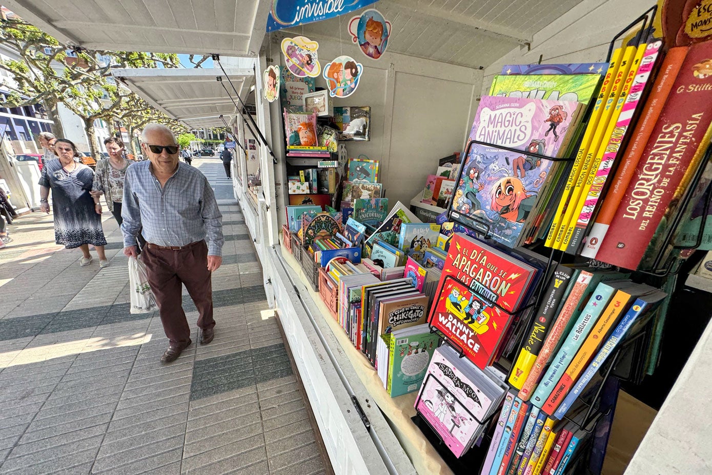 Un paseo por las casetas instaladas en la Avenida de España de Torrelavega