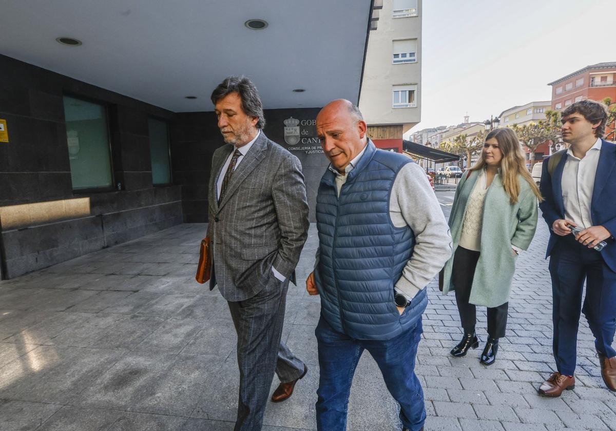 El secretario declara al juez que advirtió al exalcalde de que había que licitar el parking