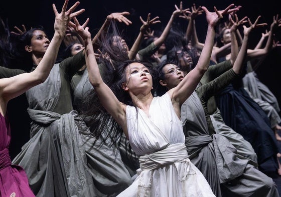Montaje de la compañía de danza Akram Khan.