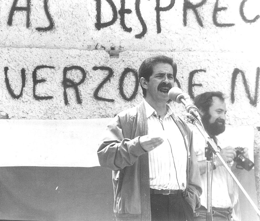 El regionalista, en un acto en 1990 a favor de convertir el túnel de La Engaña en una carretera de conexión a Castilla.