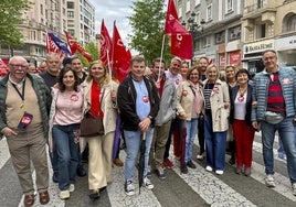 Zuloaga, junto a Cobo y los diputados Gómez, Álvarez, Gutiérrez y Pesquera, entre otros.