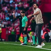 Eder Sarabia, en el banquillo de Los Cármenes, en el partido contra el Granada.