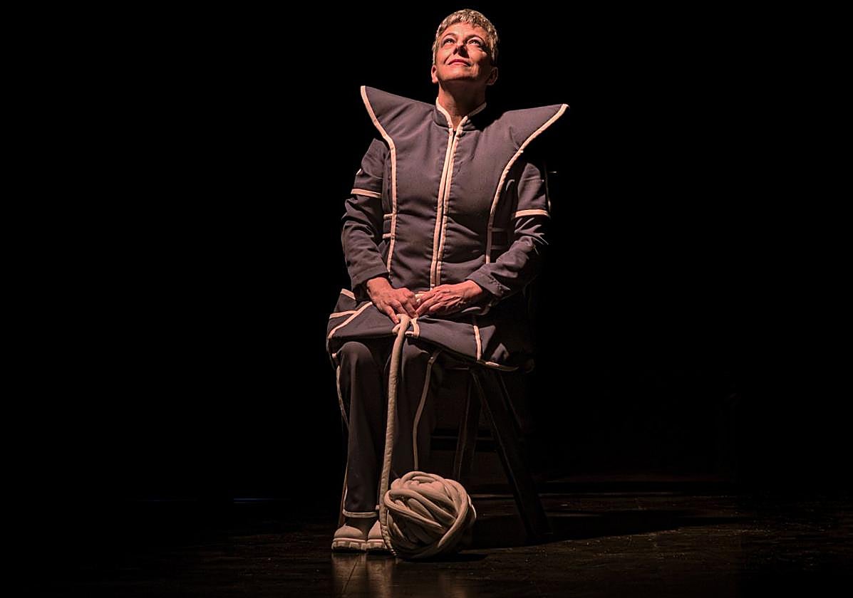 La actriz y productora Rita Cofino, en la obra 'Obsolescencia'.