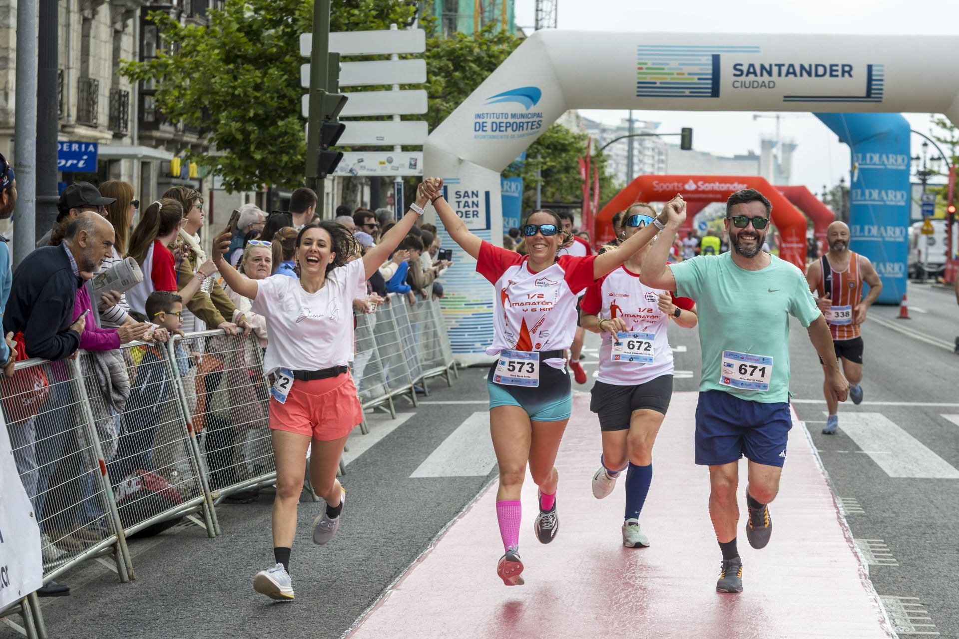 Si participaste en la media maratón y seis kilómetros de Santander, búscate