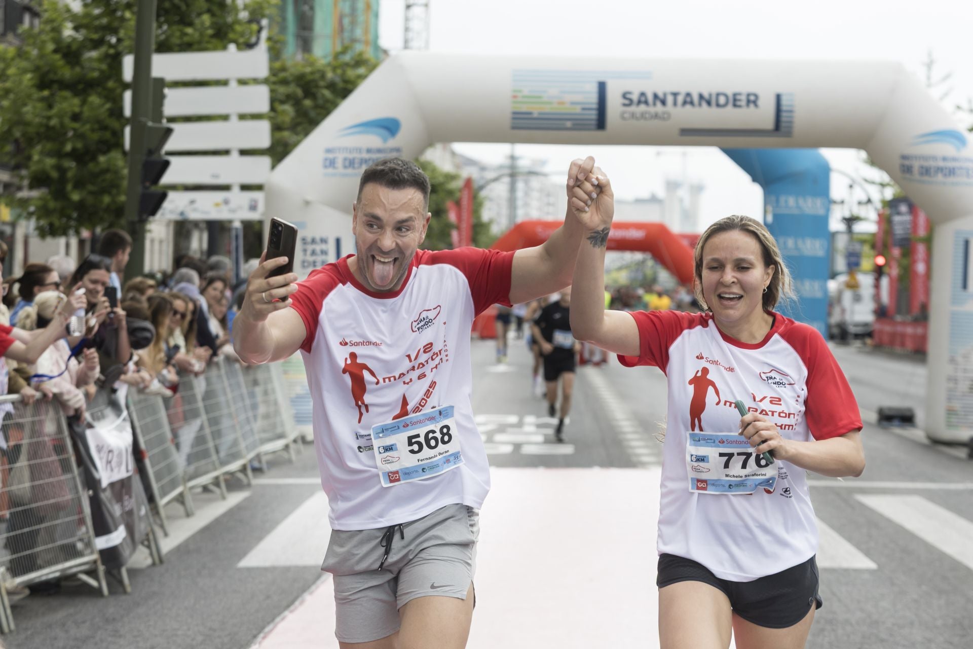 Si participaste en la media maratón y seis kilómetros de Santander, búscate