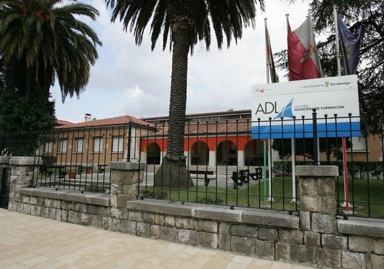 El Centro de Formación mejora su accesibilidad con ascensores y una inversión de 138.212 euros