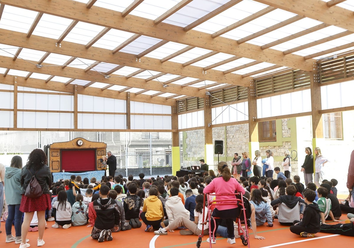 El colegio Menéndez Pelayo de Torrelavega se llena de actividades por su centenario