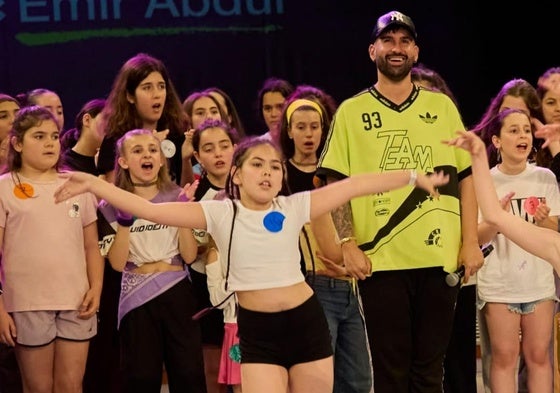 La bailarina cántabra India Ocerín fue seleccionada por Emir Abdul Gani en la 'clínica' celebrada el pasado 1 de mayo en Pamplona.