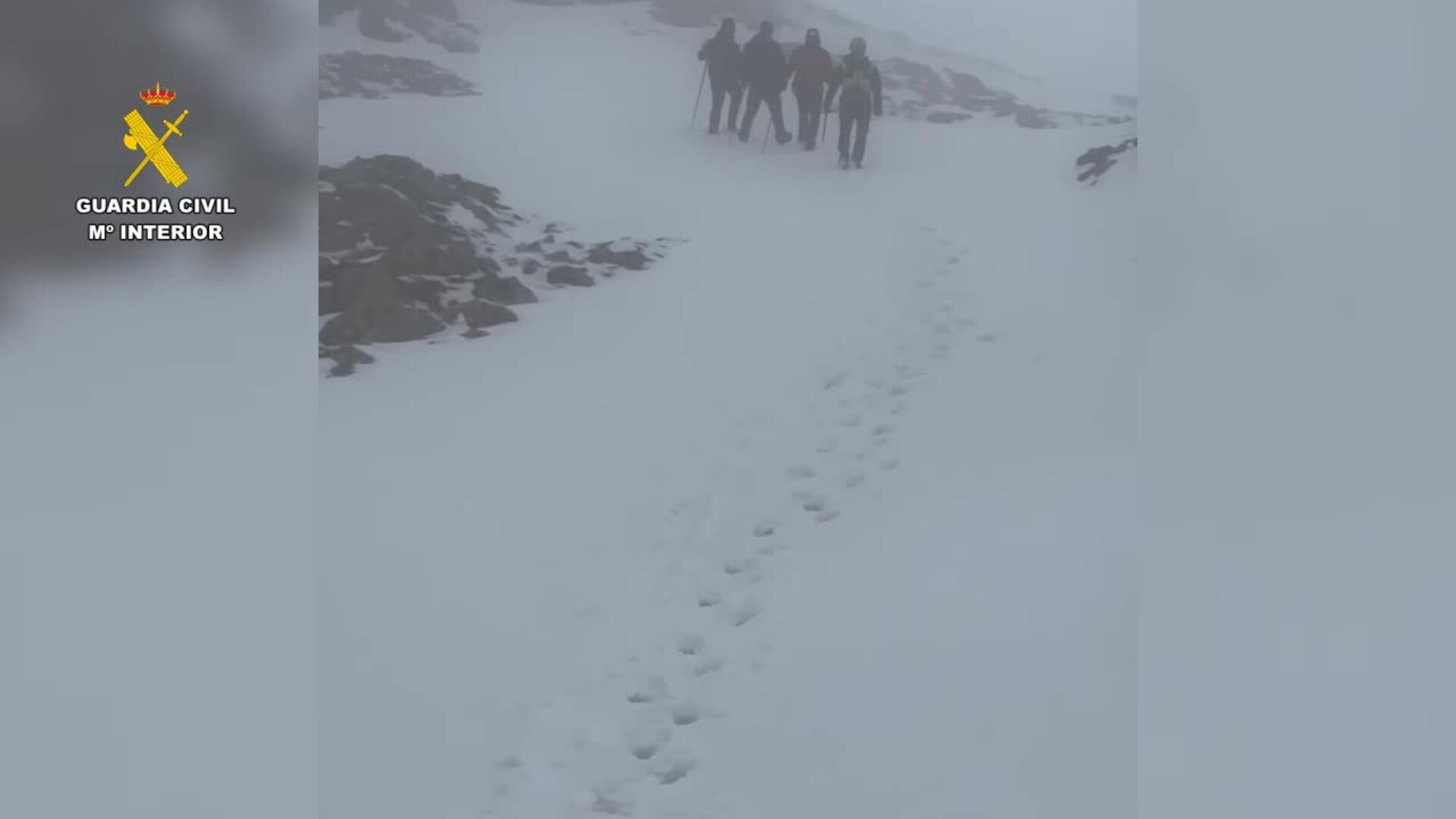 Rescate entre la niebla en Picos