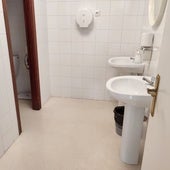 Se van a a renovar los aseos del hogar del jubilado de Noja.