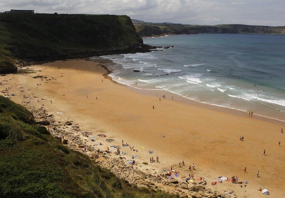 Playa de Los Locos, en Suances.