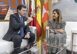 La presidenta Buruaga se reunió ayer con su homólogo castellanoleonés Fernández Mañueco.