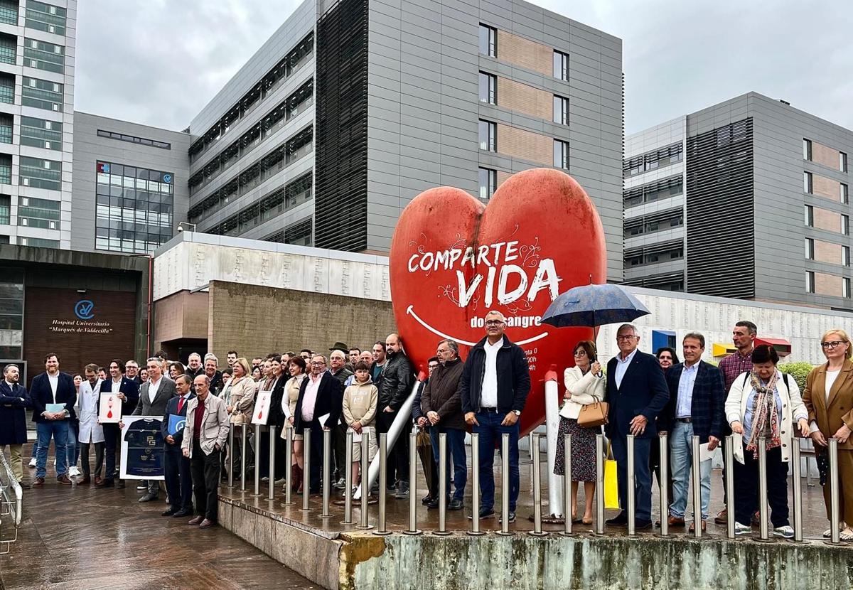 Cantabria reconoce a los 131 grandes donantes de sangre de 2024