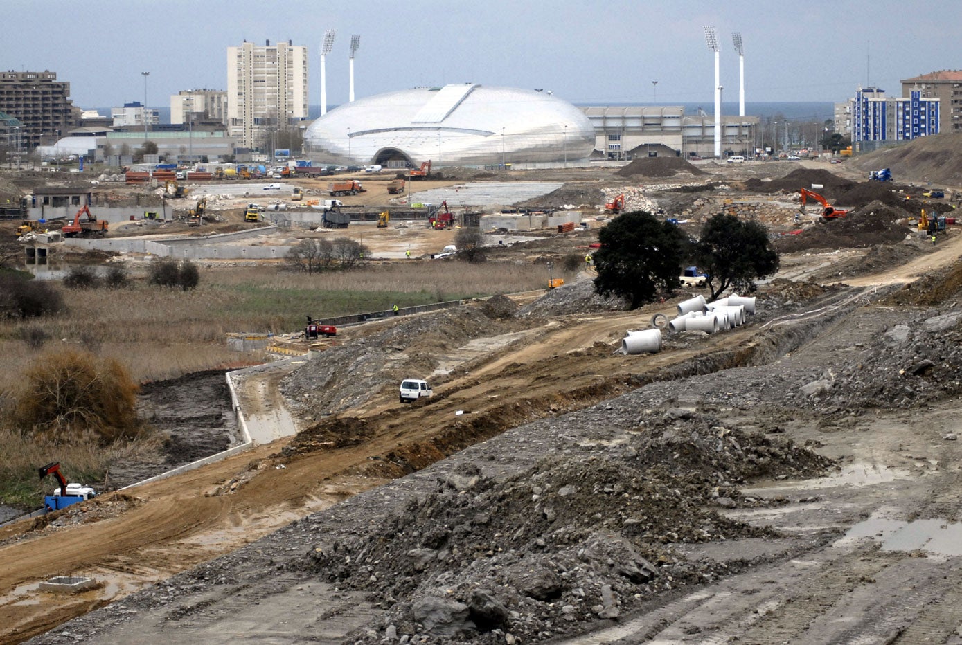 Para dar forma al parque, se levantó toda la vaguada de Las Llamas para configurarlo según el proyecto que se tenía previsto.