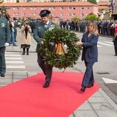 Orantos y Gómez de Diego homenajean a los agentes fallecidos en acto de servicio.
