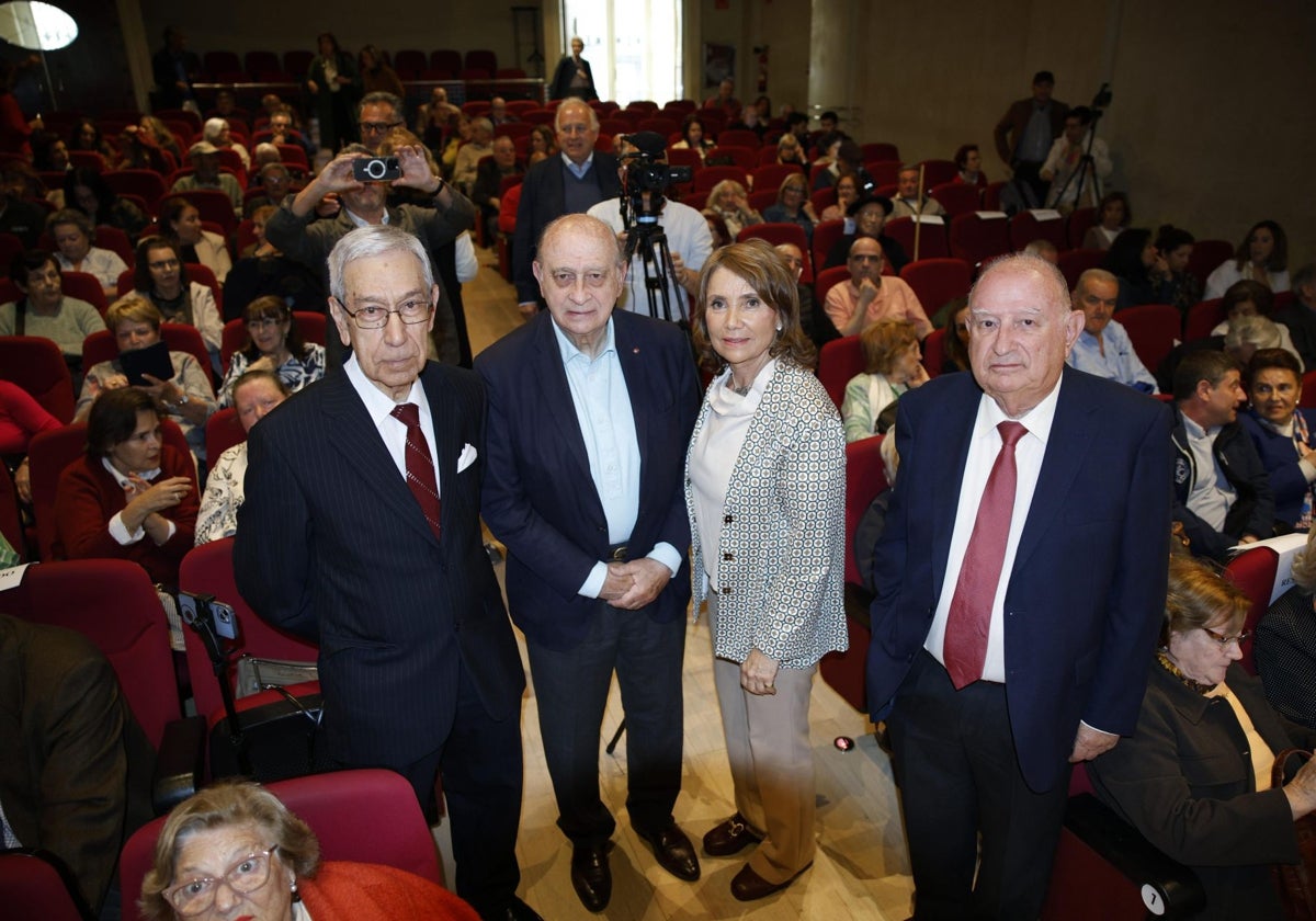 El exministro Jorge Fernández Díaz: «Garabandal es un orgullo para España»