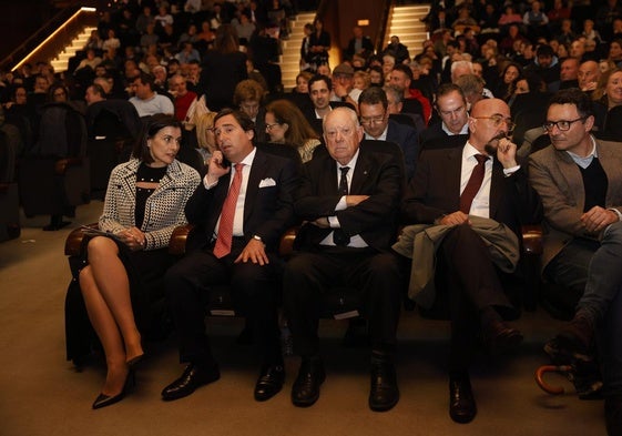 Numerosos aficionados a la feria acudieron este miércoles a la cita de presentación