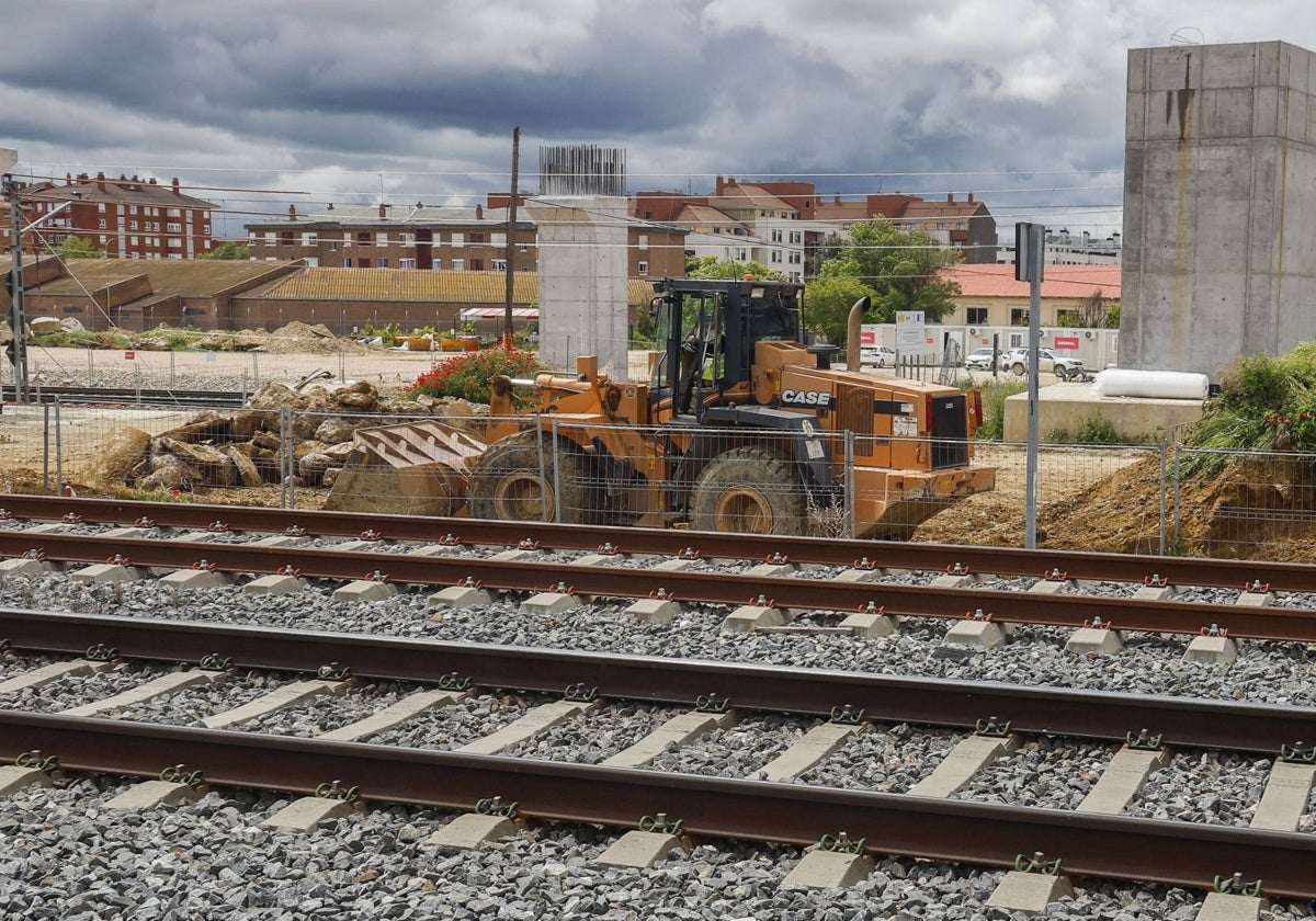 Adif ignora la sentencia hasta que no sea firme y sigue con las obras de la salida del AVE de Palencia