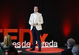 Javier Cavada durante su intervención en las jornadas celebradas en La Magdalena.