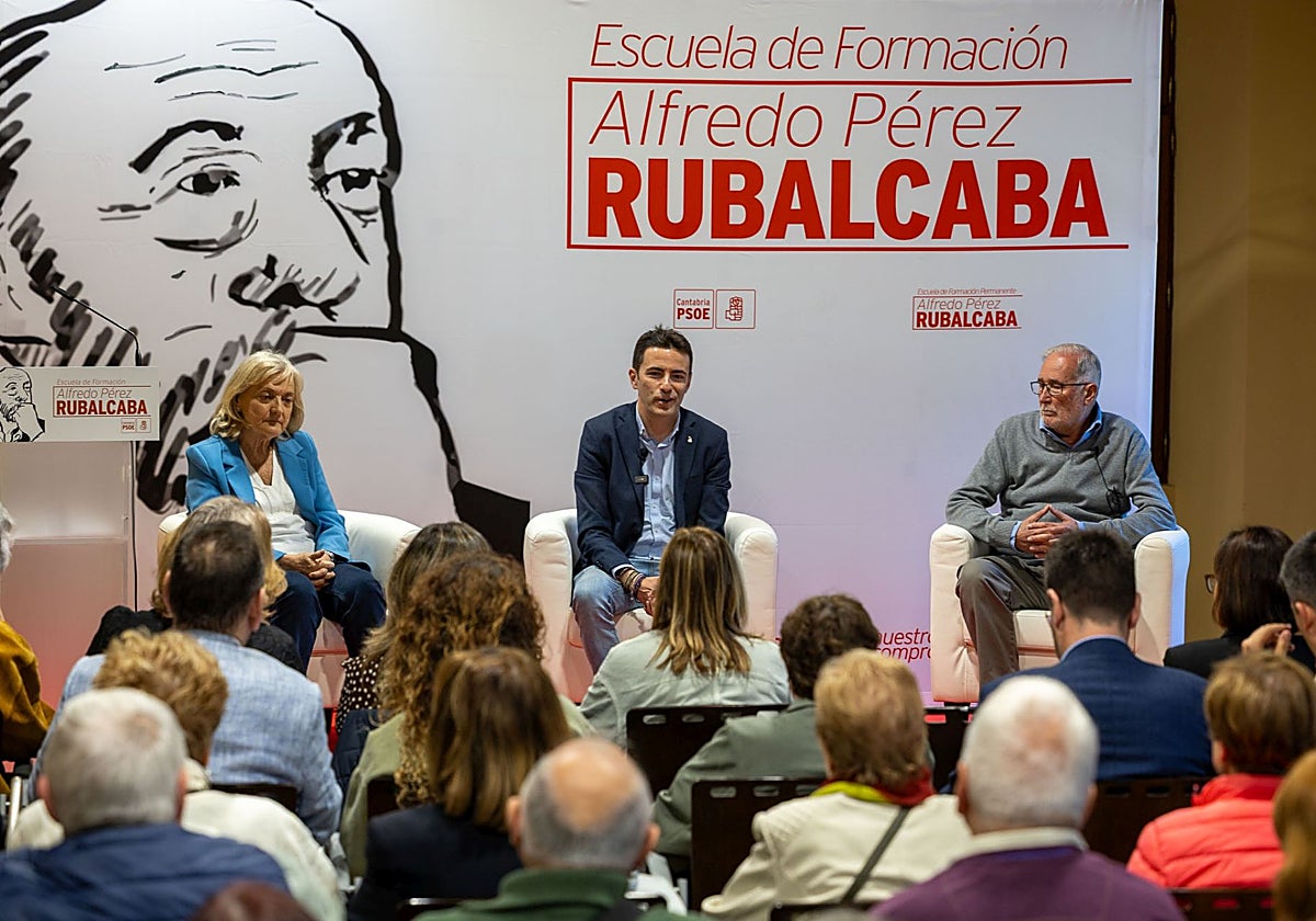 Pilar Goya, Pedro Casares y Ramón Ruiz durante la presentación de la escuela.
