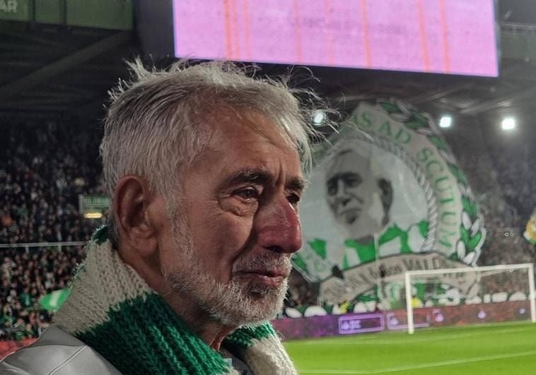 Mauricio Gómez, con 87 años, doce horas en autobús hasta Almería