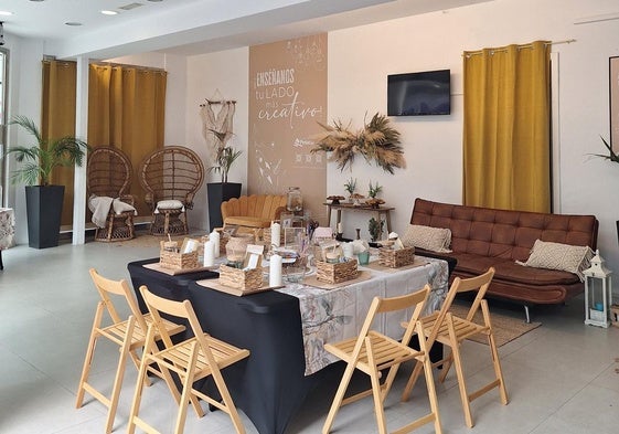 El próximo viernes, 23 de mayo, habrá un taller de velas florales en este nuevo espacio para la creatividad en Peñacastillo.