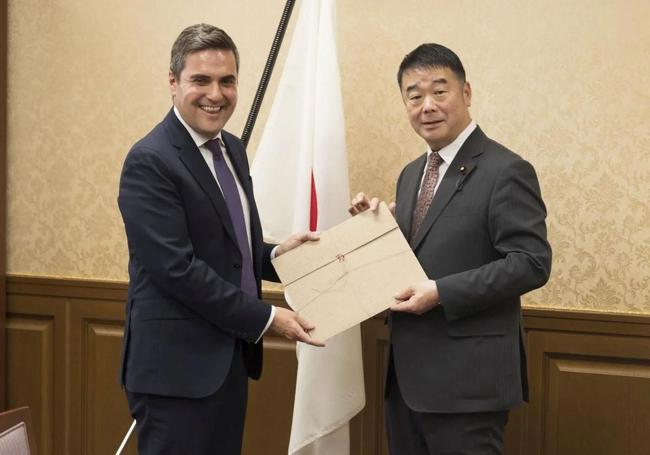 El consejero de Industria vasco, Mikel Jauregi, en Japón.