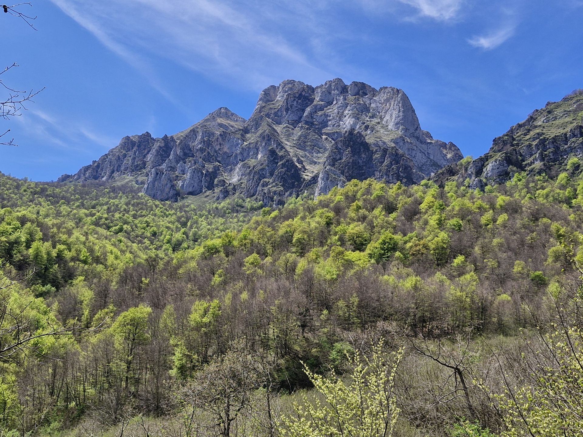 La ruta Bajo los Picos, en imágenes