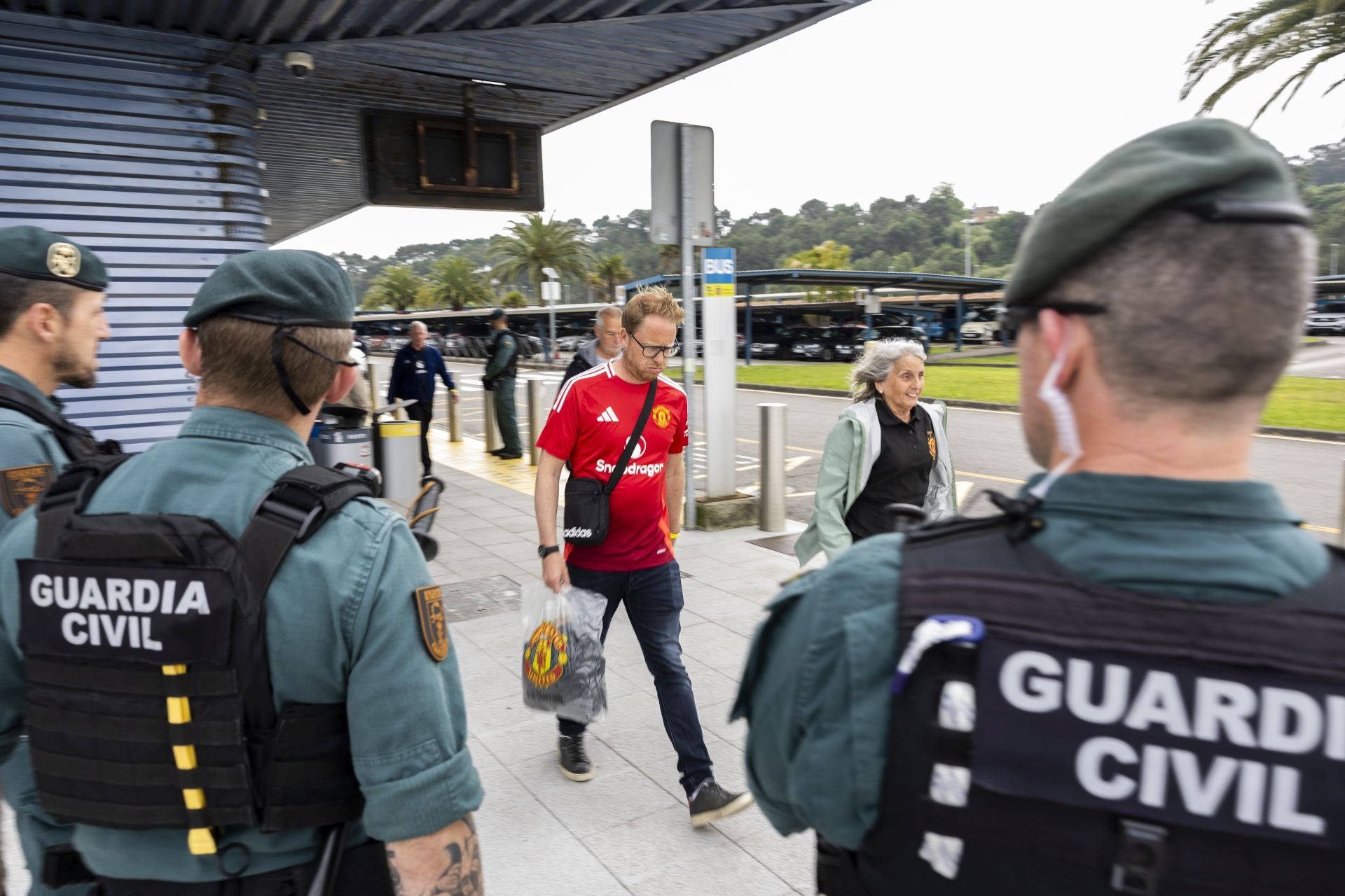 La Delegación del Gobierno en Cantabria ha desplegado una oporación especial para garantizar la seguridad en los traslados. 