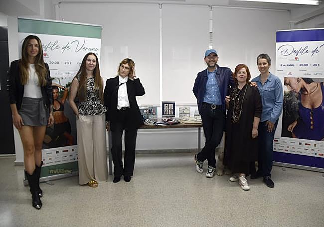 Lucila Fernández, Mari Luz López Camus, Azucena Fernández, José Luis Callejo, María José Pereda De Castro y Ana Rivero.
