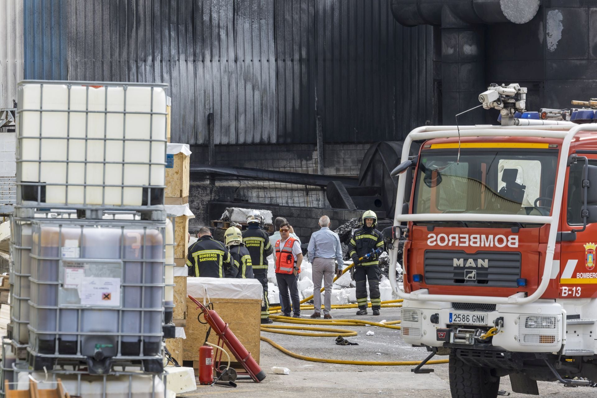 Bomberos de Santander en el dispositivo de extinción