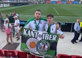 Iván del Corral, junto a su hermano Álex, en el Nuevo Pepico Amat.