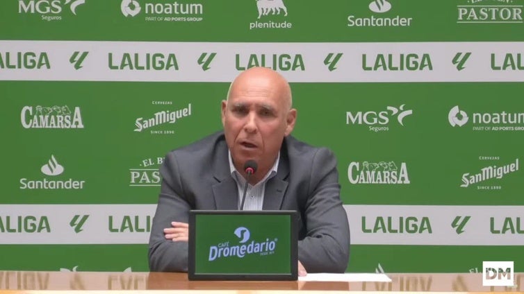 Manolo Higuera cierra filas con el vestuario